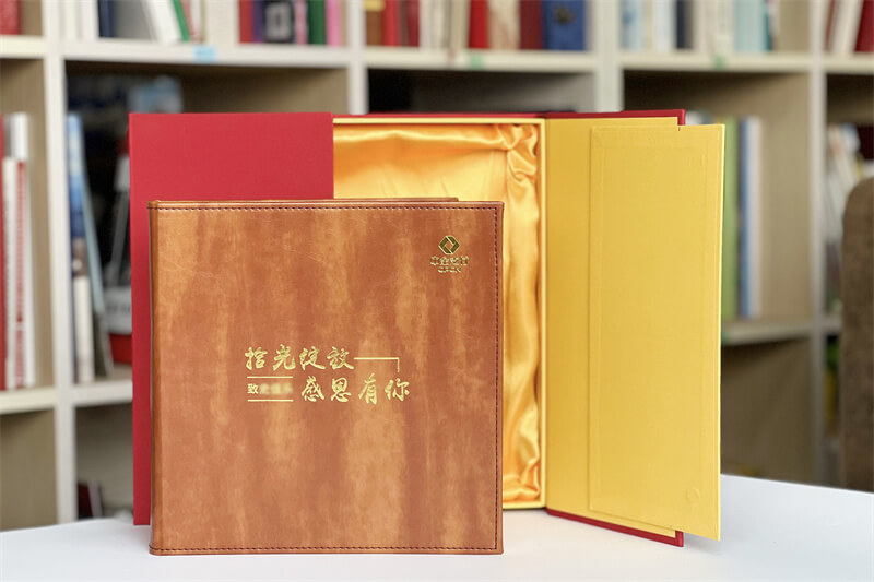 領(lǐng)導(dǎo)退休紀(jì)念冊定制,制作領(lǐng)導(dǎo)相冊送別領(lǐng)導(dǎo)